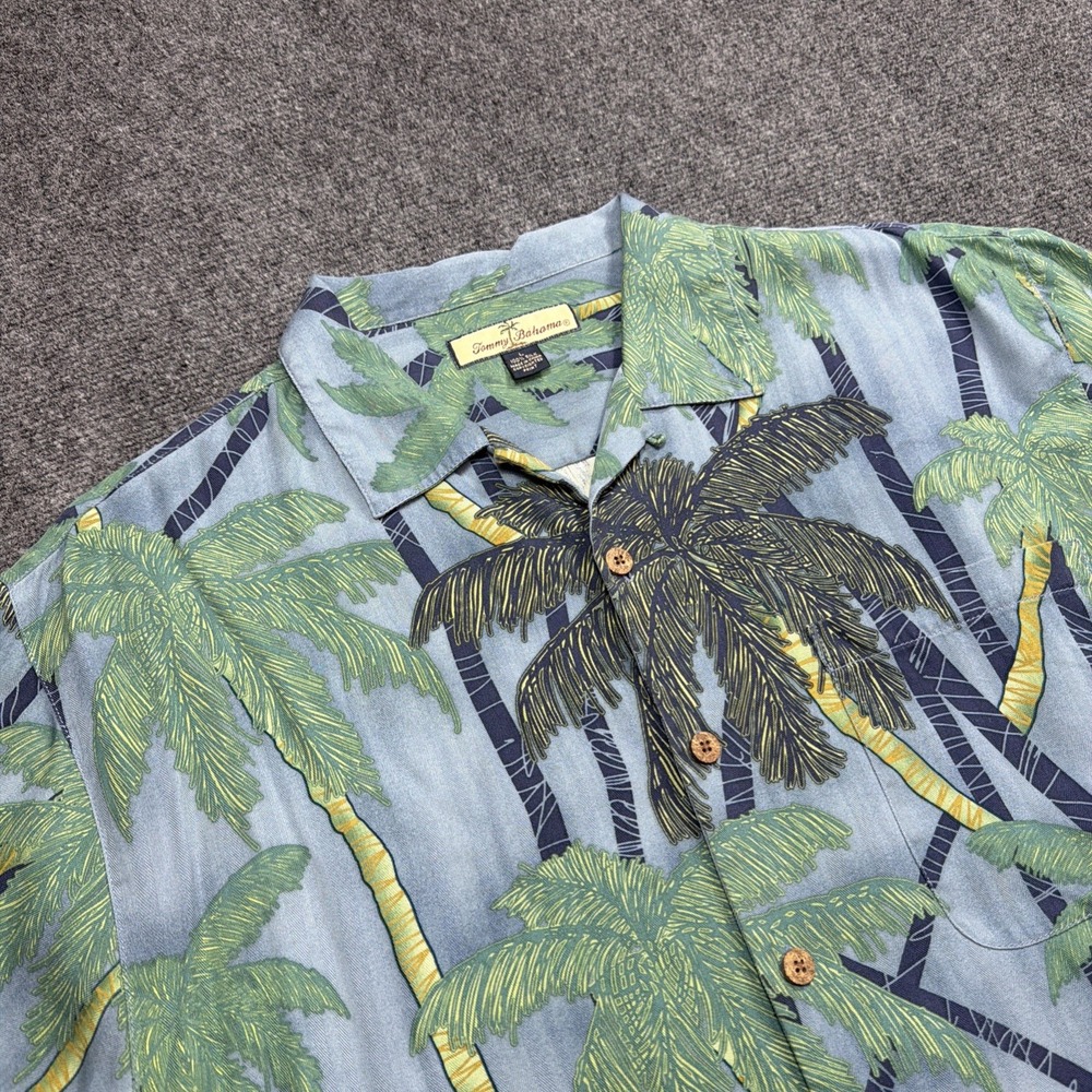 Tommy Bahama Silk Camp Shirt Men Large Graphic Tropical Palm Tree All Over Print